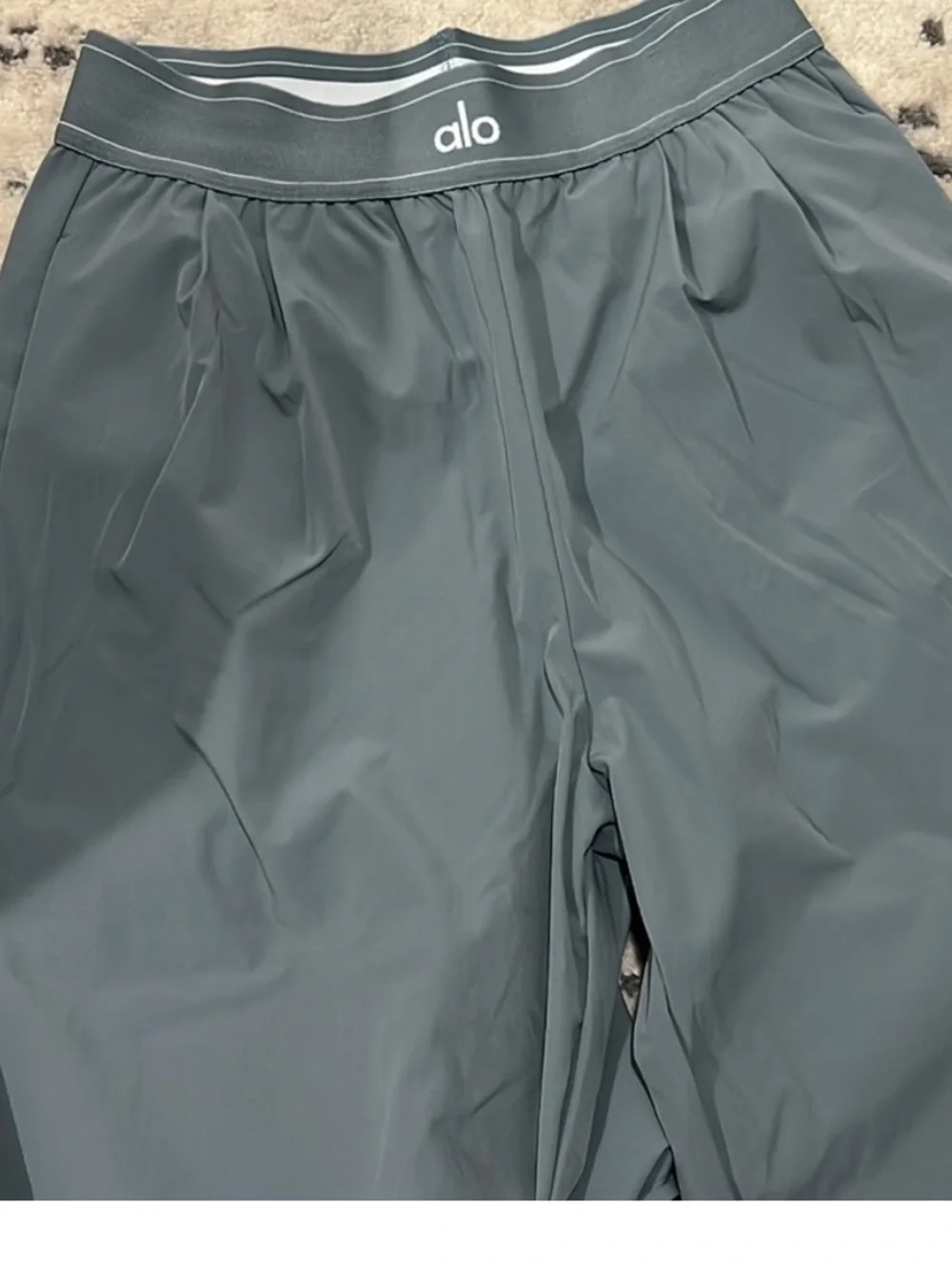 ALO Yoga suit up Wide-Leg Trousers in Gray large L pull-on stretch nwt